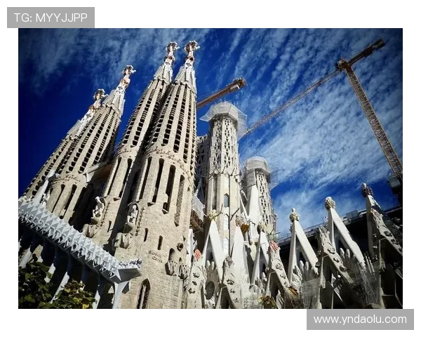巴塞罗那魅力城市探索建筑艺术与文化生活深度之旅