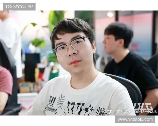 BLG战队在DOTA2赛场上的运营策略与失误分析