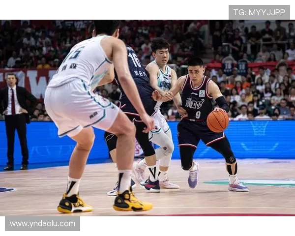 独家分析：广州极限运动队的配合对比