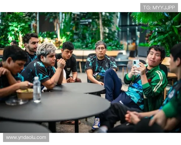 聚焦DOTA2战术深度解析:V5战队的创新与挑战 聚焦DOTA2战术深度解析:V5战队的创新与挑战