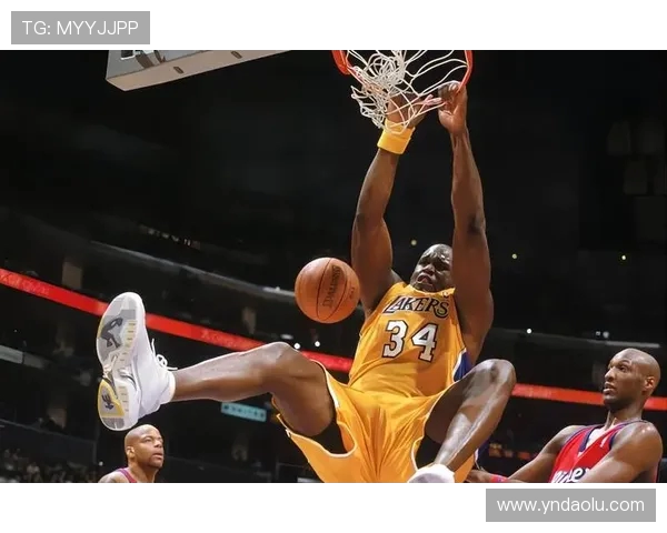 摩西马龙的篮坛传奇与NBA中锋时代的辉煌崛起之路