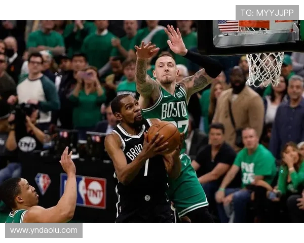 凯尔特人对勇士历史战绩分析及近期交锋表现总结