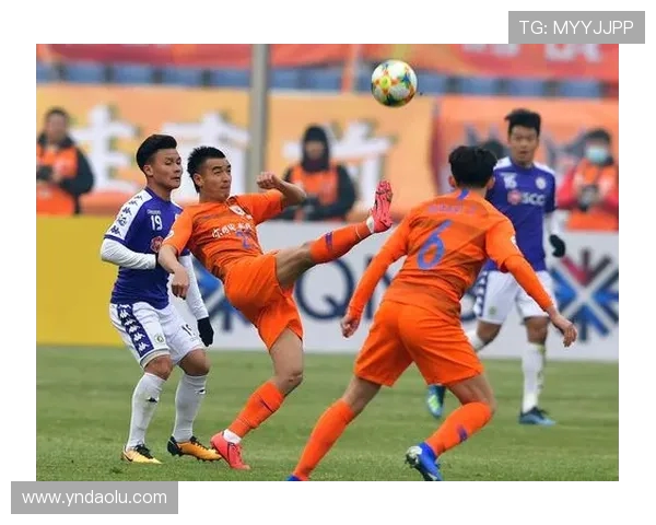 山东鲁能泰山迎战河内队全力争胜展现球队实力与团结精神